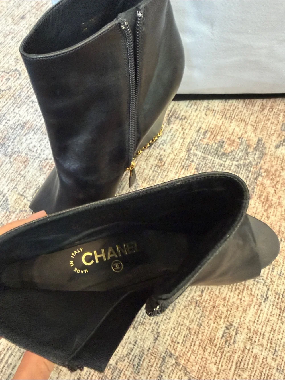 CHANEL elegant black